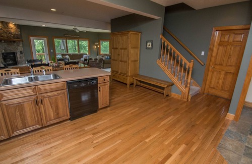 McHenry House | Marsh Run Cove | Spacious Duplex, 3 Primary Suites!