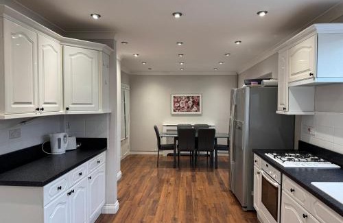 Marston Moretaine Apartment | Marston 57 Guest House