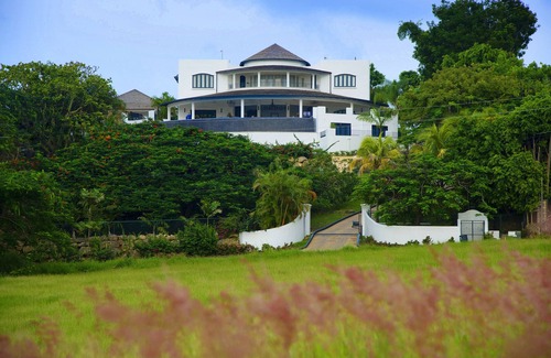 Lancaster Villa | Martello House in St James by Personal Villas - Stunning Modern Luxury Villa