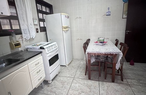 Martim de Sa House | Martin with barbecue, ceiling fan, above 8 people 50, daily