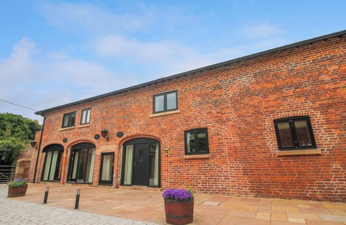 Felton Cottage | MARTINGALE COTTAGE, pet friendly, with a garden in West Felton