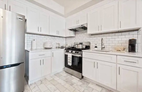 Weehawken Apartment | Marvelous 2-bedroom apartment with AC in Weehawken Township