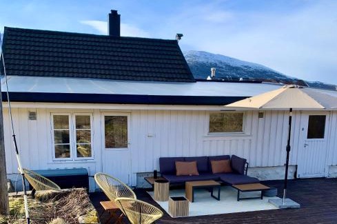 Tjeldsund House | Marvelous farmhouse with WiFi in Troms, Northern Norway