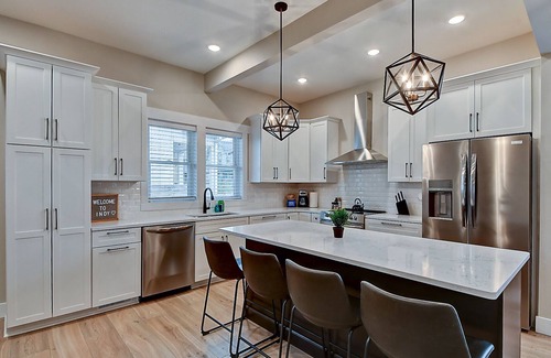 Holy Cross House | Marvelous Marlowe | Skyline Views! Pet Friendly, 3 bed / 2.5 bath