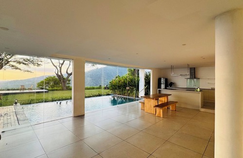 Senggigi Villa | Marvelous villa with bautifull sunset view in lombok