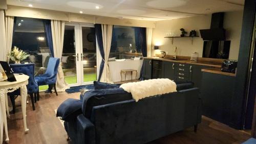Musselburgh Ski Chalet | Mary Queen of Scott's Lodge