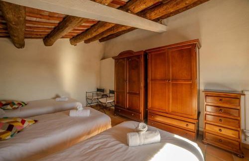 Sant Iscle de Vallalta House | Masia Can Castellar