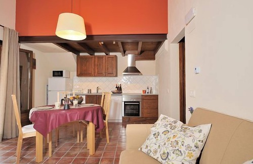 Banyeres del Penedes Cottage | Masia Casa Roja for 2 people