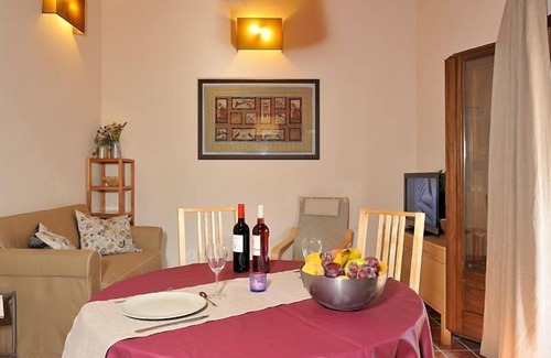 Banyeres del Penedes Cottage | Masia Casa Roja for 2 people