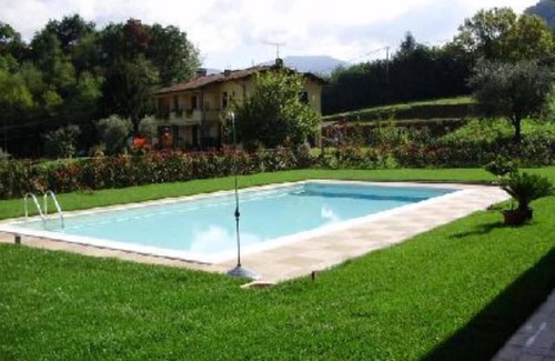 Vicopelago Villa | Massa Pisana: Villa with pool and big garden at only 3 km far from the centre