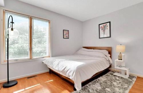McGaheysville House | Massanutten retreat- hiking, river, waterpark, resort
