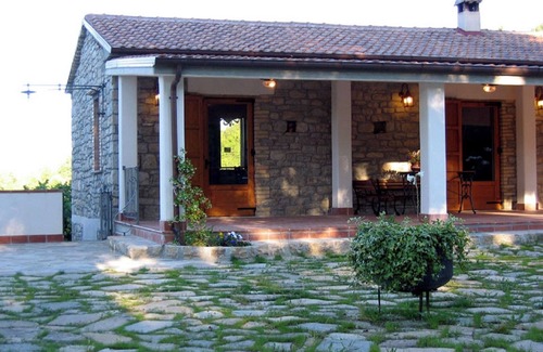 Agnone Apartment | Masseria Acquasalsa Agnone Masseria in pietra Appartamento Margherita