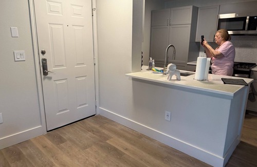 Downtown Apartment | Master ROOM in suit bathroom pool gym, luxuries building downtown