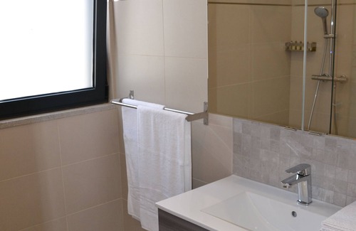 Penina Bed & Breakfast | Master suite on Penina golf course, quiet and close to town centers and beaches.