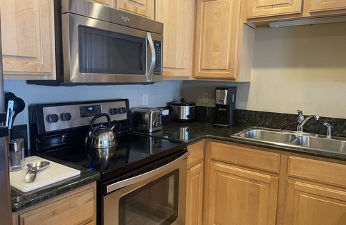 Four O'Clock Resort | Master Unit, Beautiful Luxury Ski in, Ski Out Resort