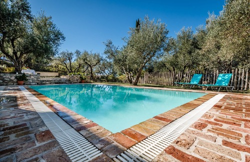 Agios Georgios Villa | Mastrogiannis Villa Dafne