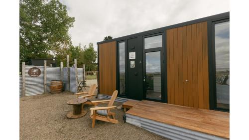 Matakanui House | Matakanui Retreat 1 by Tiny Away