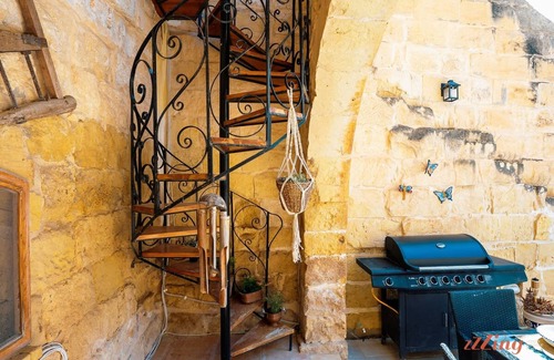 Munxar Villa | Matli Farmhouse Your Stunning Gozo Getaway