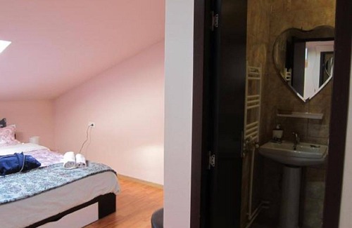 Valu lui Traian Apartment | Matrimonial Room Gherghisan