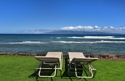 Honokowai Condo | Maui Budget Condo with Oceanfront Luxury at Papakea