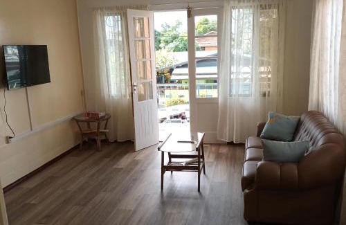 Paramaribo Apartment | Max Garden and Pool