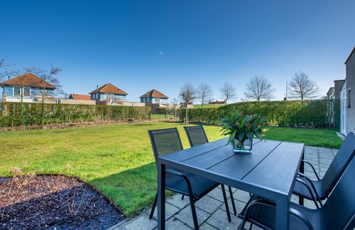 Hoofdplaat House | Maxime 203 - Kustpark Village Scaldia - Large detached holiday villa with spacious garden