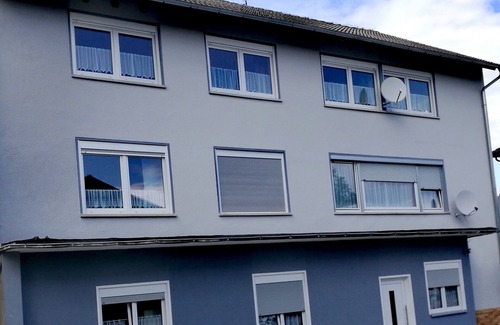 Roedental Apartment | Maximilian vacation apartment with balcony and cozy garden furniture