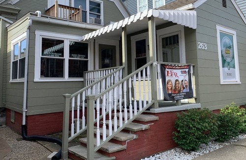 Loudonville Apartment | May 12-14 Available - 2nd Floor 1 Bedroom Apt Downtown Loudonville/Mohican
