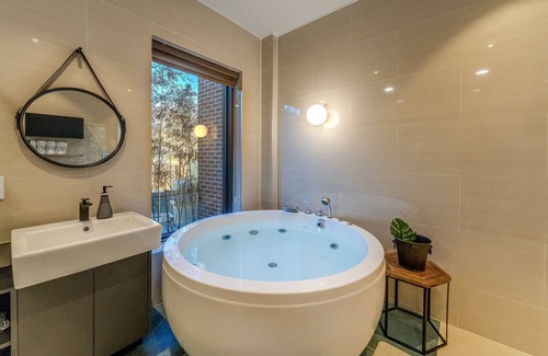 Gangneung Hotel | May Garden