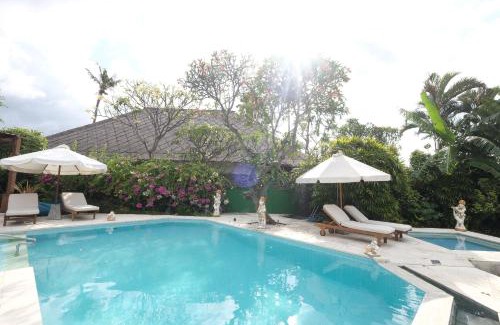 Dencarik Villa | Mayer Villa by Villa Pantai Lovina