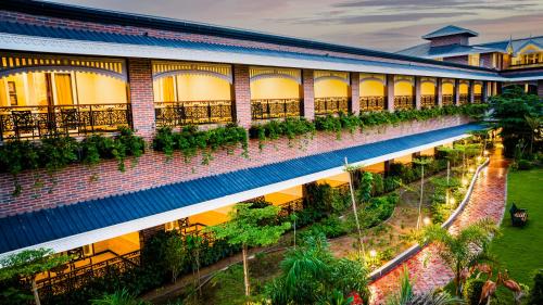 Jharsuguda Hotel | Mayfair Oasis Resort & Convention