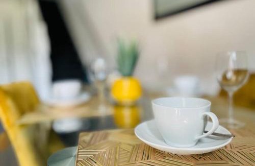 Birmingham Apartment | Mayfair Place - Cosy 3 Bedroom House with Free Parking