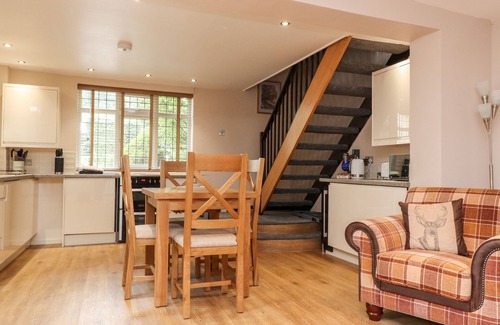 Blackpool House | MAYFIELD COTTAGE, family friendly, with pool in Blackpool