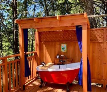 Los Gatos House | Mays Luxury Farmstay Sunset Cabin