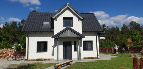 Lukta Villa | Mazury domek całoroczny przy lesie, jezioro