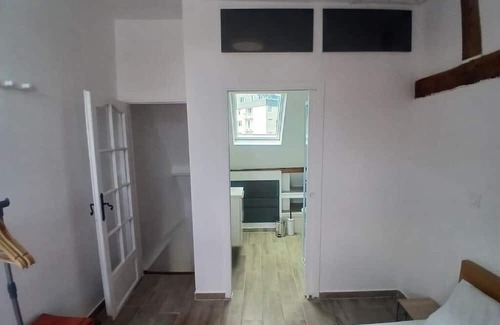 Herouville-Saint-Clair Apartment | Mbine Senghore