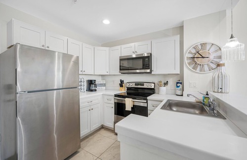 Madeira Beach Condo | MBR 1507 - Fun in the Sun & Endless Nights Await at Madeira Bay Resort🌴