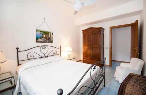 Ischia Porto Villa | "Mbriacate' e Sole" at 5 minutes from the beach!