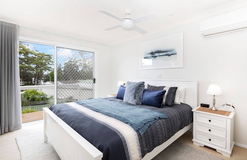 Kings Point House | McGrath welcome's you to Ellerslie family home , Stay 4 pay 3 for the whole month of April