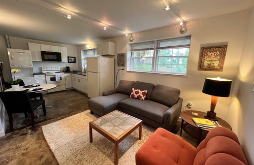 Batesville Apartment | McHill | Studio Apt Convenient to Downtown Cville