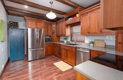 Sioux Falls House | McKennan Park Poolside Oasis