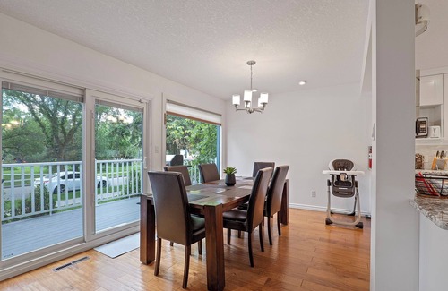 Southwest Edmonton House | McKernan - Ultimate Escape with A/C + BBQ