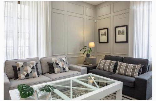 Santiago Apartment | MD Casa Palacio Muñoz Chaves Siglo XVIII