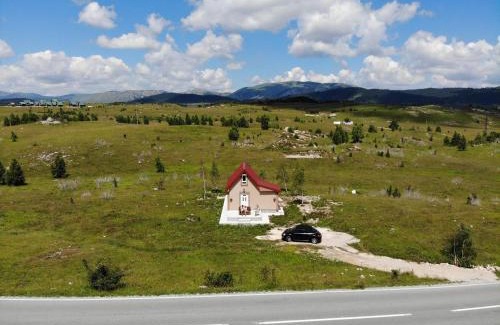 Zabljak Apartment | Meadow Cabin