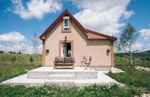 Zabljak Apartment | Meadow Cabin