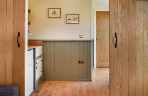 Embleton House | Meadows View Shepherd's Hut
