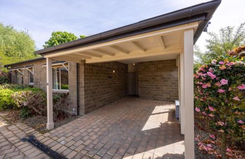 Wanaka Villa | Meadowstone Executive Villa Close to Lake Wanaka