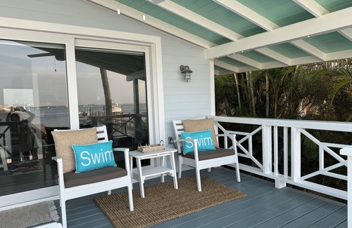 Cross Key Waterways House | Meagan's Beach House - Bayfront Home with Breathtaking Sunrise and Sunsets
