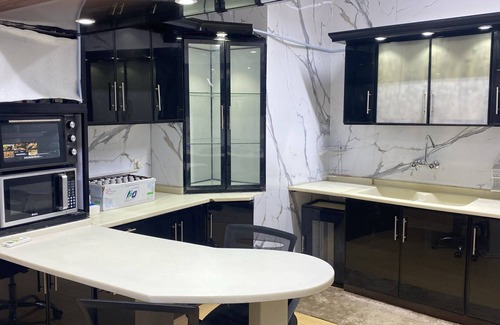 Mecca Apartment | Mecca Room /transport available