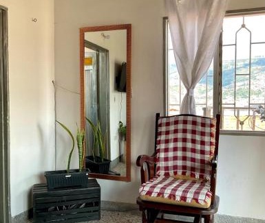 Medellin Apartment | Medellin Apartamento con hermosa vista